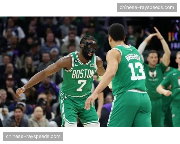 凯尔特人97-81轻取太阳，布朗塔图姆合砍52分展现防守强度