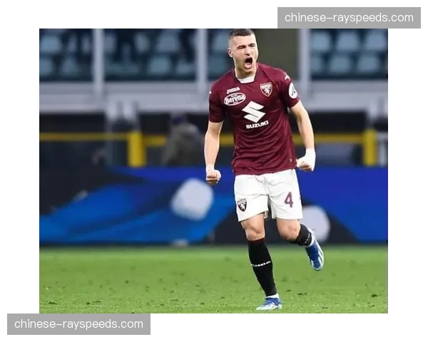 转会传闻：多家英超球队派球探考察都灵中卫布翁乔尔诺的三月表现