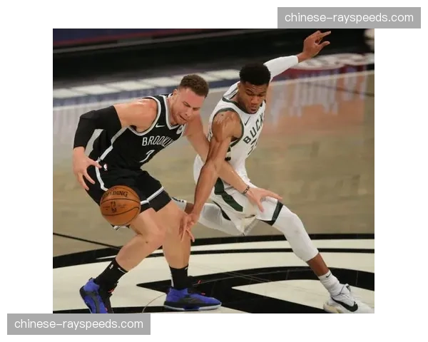 伤势更新：贝林厄姆扫描结果显示腿筋轻度拉伤，预计缺席两周